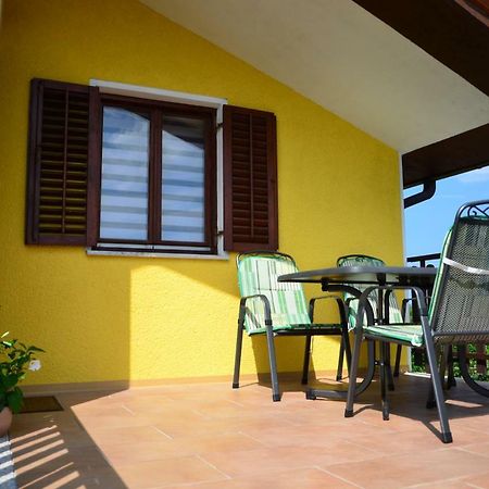 Apartma Louis Dutovlje Exterior foto