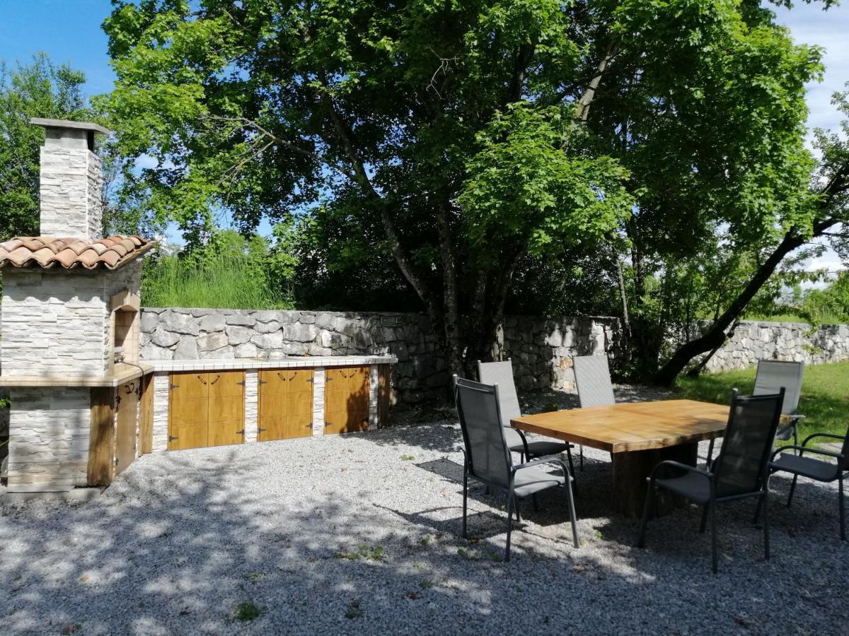 Apartma Louis Dutovlje Exterior foto