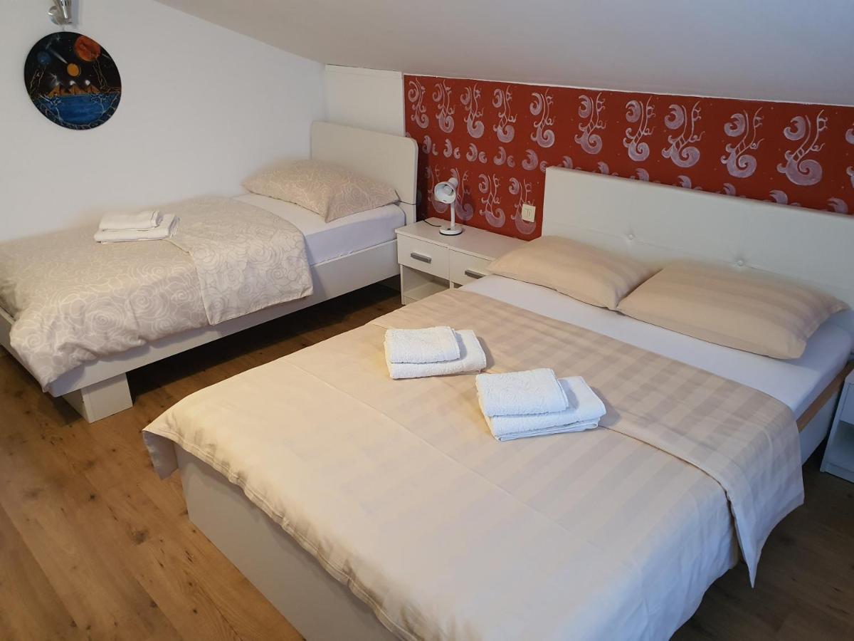 Apartma Louis Dutovlje Exterior foto