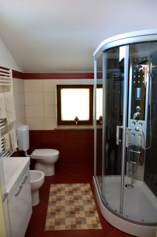 Apartma Louis Dutovlje Exterior foto