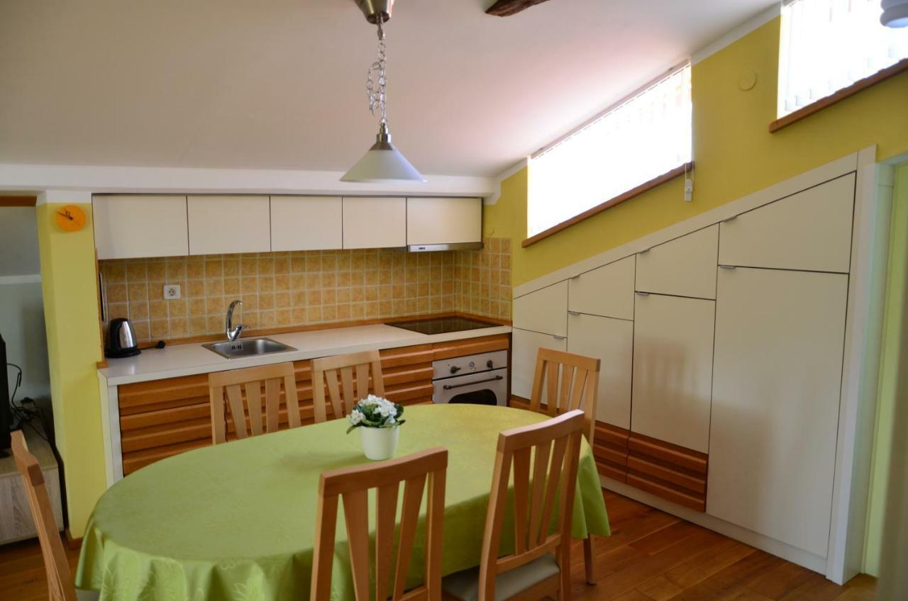 Apartma Louis Dutovlje Exterior foto