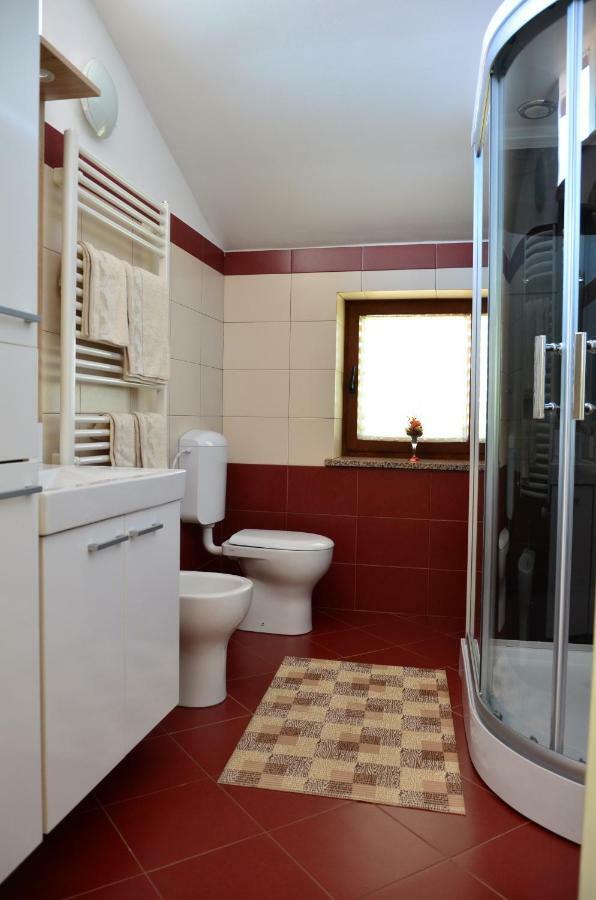 Apartma Louis Dutovlje Exterior foto
